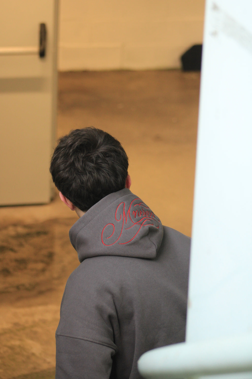 mnerva "ESSENTIAL" zip hoodie